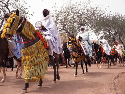 Đoàn người diễu hành trong lễ hội Durbar. Ảnh: Internet.