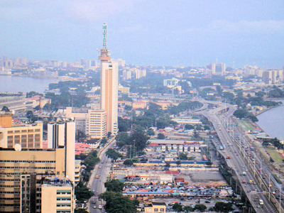 Một góc thành phố Lagos - nơi có 18 triệu dân sinh sống. Ảnh: Internet.