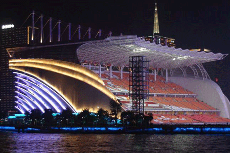 Khán đài khai mạc Á vận hội trên dòng Châu Giang.