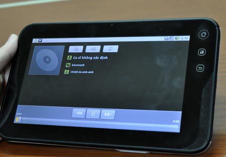 Nghe nhạc định dạng MP3/AAC/WAV. Xem phim MP4/H.263/H.264/ HD (720p)