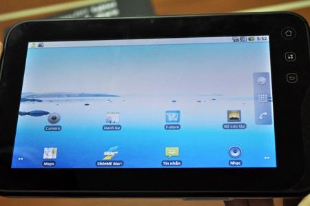 Giống với các sản phẩm điện thoại mang thương hiệu FPT, FPT Tablet sẽ sử dụng kho ứng dụng Việt miễn phí F-Store do chính Tập đoàn phát triển.