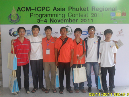 ĐH FPT đã góp phần đưa lá cờ Việt Nam lọt vào top 10, sánh vai cùng những ĐH danh tiếng nằm trong top 100 trường ĐH hàng đầu của thế giới.