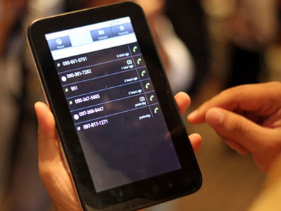 2012 sẽ là năm bùng nổ của máy tính bảng và điện thoại thông minh. Ảnh: Quốc Huy.