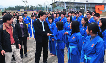 Hình ảnh Thủ tướng thăm ĐH FPT Hòa Lạc