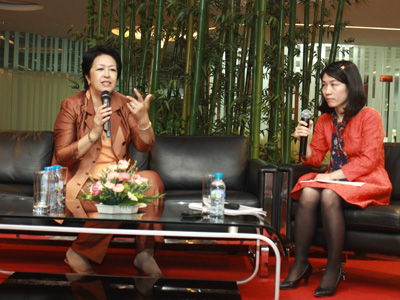 Trong hơn 3h nữ ngoại giao nổi tiếng Việt Nam Tôn Nữ Thị Ninh đã chia sẻ những câu chuyện, kiến thức của mình cho khán giả FPT. Ảnh: Minh Trung.