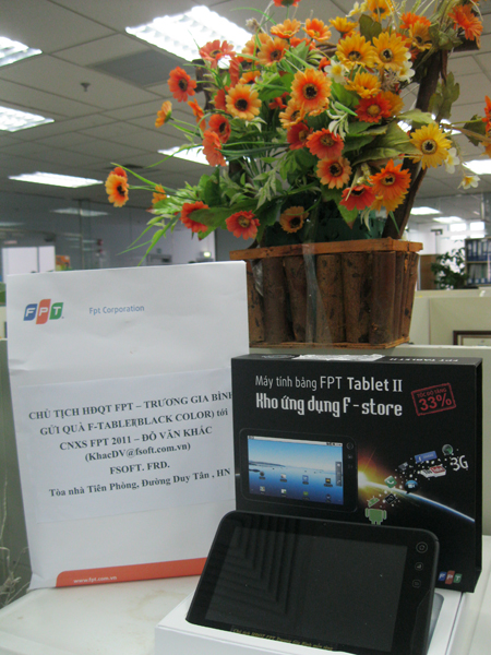 Những chiếc FPT Tablet sẽ được đóng gói cẩn thận và gửi về theo địa chỉ đăng ký của cá nhân xuất sắc với BTC. Những chiếc FPT Tablet sẽ được đóng gói cẩn thận và gửi về theo địa chỉ đăng ký của cá nhân xuất sắc với BTC.