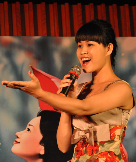 Ca sĩ Tăng Minh Nguyệt nồng nàn trong ca khúc