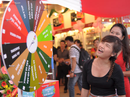 Tiếc nuối vì không được phần quà như mong đợi. Tiếc nuối vì không được phần quà như mong đợi.