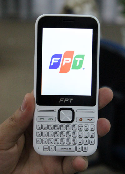 FPT Chat có màn hình cảm ứng và phím Qwerty giúp nhắn tin nhanh và tiện lợi.