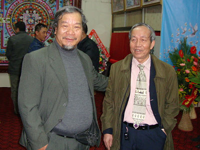 Giáo sư Nguyễn Tiến Đích (bên phải). Ảnh: S.T.