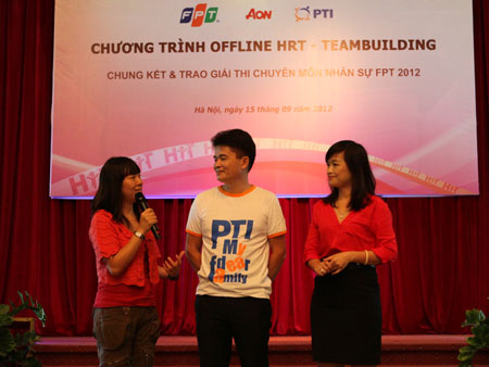 Trưởng Ban Nhân sự FPT Trịnh Thu Hồng giao lưu với đại diện PTI và Aon.