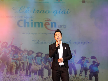 Ca sĩ The Voice Hồng Dương.