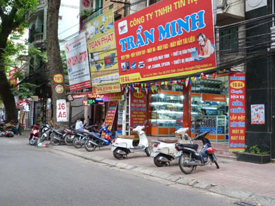 Nhiều cửa hàng tin học trên phố Lý Nam Đế. Ảnh: Internet.