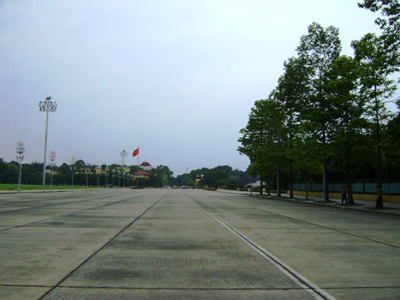 Đường Hùng Vương đi qua Quảng trường Ba Đình lịch sử. Ảnh: Internet.