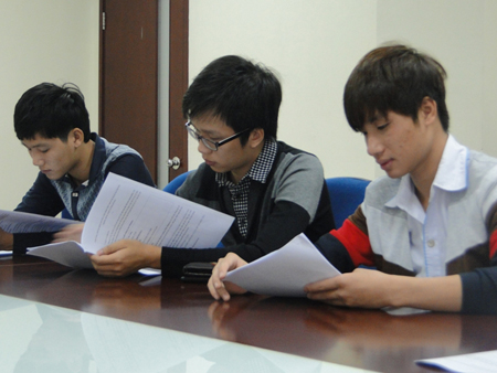 Tại Đại học UPHSL, sinh viên FPT sẽ học tiếng Anh với giáo trình Summit 2, tương đương với chương trình học tại Đại học FPT.