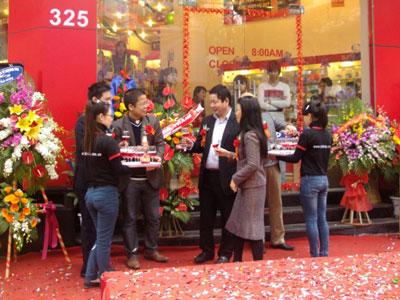 Chủ tịch HĐQT FPT Trương Gia Bình tin tưởng FPT Shop sẽ thành công. Ảnh: Ngọc Tú.