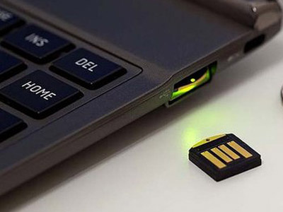 Google dự định thay mật khẩu bằng thẻ USB. Ảnh: Internet.