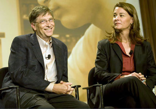 Hình 2. Ông Bill Gates và phu nhân Melinda Gates