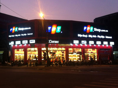 FPT Shop Lào Cai nằm ở một trong những vị trí đẹp nhất tại Thành phố. Ảnh: Quang Huy.