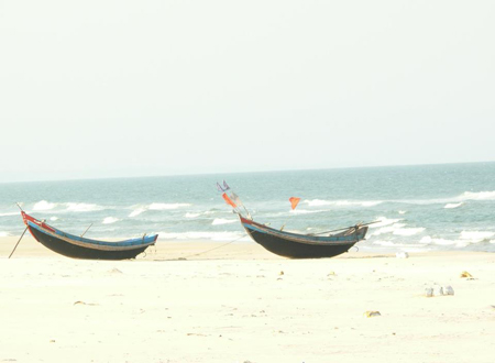 Nguyễn Bá Thông đã chinh phục người xem bằng không gian biển chiều cuối năm đầy tĩnh lặng. Ảnh: Bá Thông