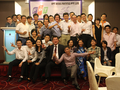 Chiều tối 11/03/2012, FAP tổ chức một bữa tiệc sinh nhật nhỏ, ấm cúng với sự tham gia của Chủ tịch Hoàng Nam Tiến, TGĐ Nguyễn Thành Lâm, các CBNV FAP cùng gia đình tại Singapore.