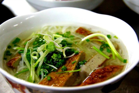 Bún cá dầm Nha Trang là món ăn bình dị của thành phố biển