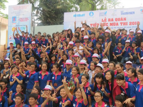 Bên cạnh những kế hoạch hè cho bản thân, sinh viên FPT vẫn hăng hái tham hái các hoạt động xã hội.