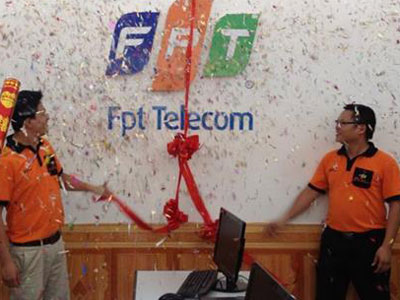 Giám đốc Vùng 2 kiêm Giám đốc FPT Telecom chi nhánh Yên Bái Trần Hữu Sơn khai trương