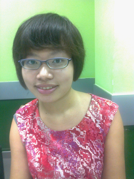 Chị Phạm Hồng Anh, đại diện dự án “Make it in Germany” chia sẻ về sinh viên FPT. Ảnh: Nguyễn Nhàn