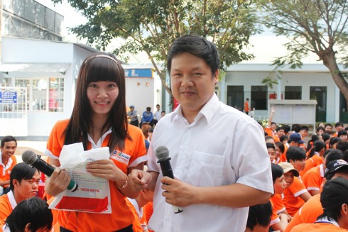 GĐ FPT Polytechnic Việt Nam Đàm Quang Minh tư vấn hướng nghiệp trực tuyến trên trang web chính thức của trường. Ảnh: S.T.