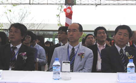 Ông Toshinori Nakamaru (giữa) cho rằng tập trung vào thị trường Nhật Bản là một hướng phát triển khôn ngoan của FPT. Ảnh: Nguyễn Nhàn.