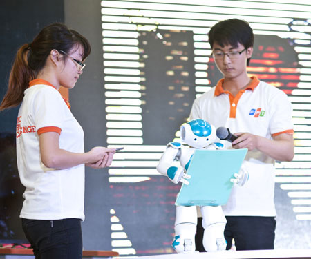 Mobile Robot Challenge là sân chơi công nghệ dành cho sinh viên các trường đại học. Ảnh: Nguyên Anh.
