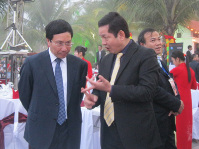 Phó Thủ tướng Phạm Bình Minh và Chủ tịch HĐQT FPT Trương Gia Bình sẽ tham gia WEF 2014. Ảnh: Lâm Thao.
