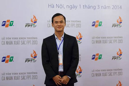 Anh là một trong 100 cá nhân xuất sắc nhất FPT 2013. Ảnh: Minh Hà.