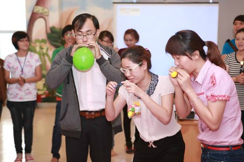 Sau mỗi câu hỏi: Thí sinh của đội nào sai sẽ bị loại trực tiếp.