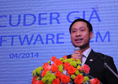 Anh Nguyễn Đức Quỳnh, GĐ FPT Software HCM là người trực tiếp giới thiệu từng cá nhân