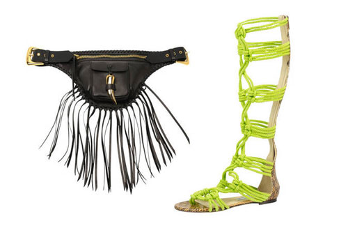 Với dạng áo này, bạn có thể tậu một chiếc túi đeo hông tua rua và sandals chiến binh đang hot mùa này.