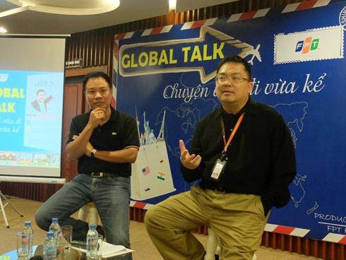 Chủ tịch FPT Software Hoàng Nam Tiến (phải) sẽ nói chuyện với sinh viên về môi trường làm việc tại FPT Software.