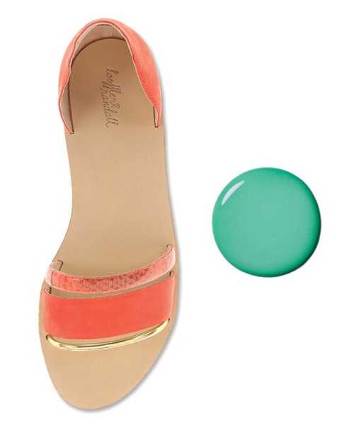 Vào mùa hè, các tông màu như cam, xanh, vàng, đỏ... đặc biệt phù hợp, nó rực sáng dưới nắng và khiến bạn nổi bật hơn.