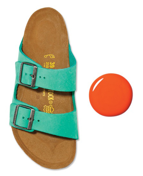 Hai màu cam và xanh khi hòa quyện cùng nhau sẽ khiến da chân thêm nổi bật và trắng trẻo.