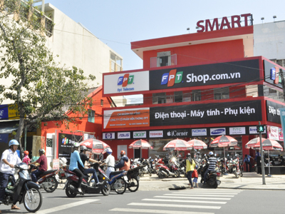 Ngày nay, người dân Đà Nẵng có thể mua những sản phẩm, dịch cụ của hai đơn vị FPT Telecom Đà Nẵng và FPT Shop.