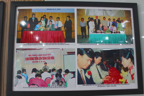 Những hình ảnh ghi lại hoạt động của FPT ở giai đoạn năm 1999 đã được triển lãm tại tòa nhà FPT Đà Nẵng.