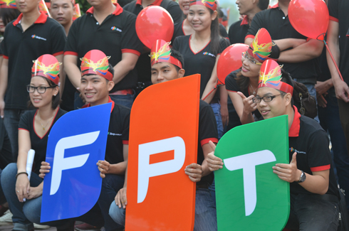 Sáng ngày 13/9, khoảng 3.000 người FPT đã có mặt trên khán đài Nhà thi đấu Tân Bình, TP HCM