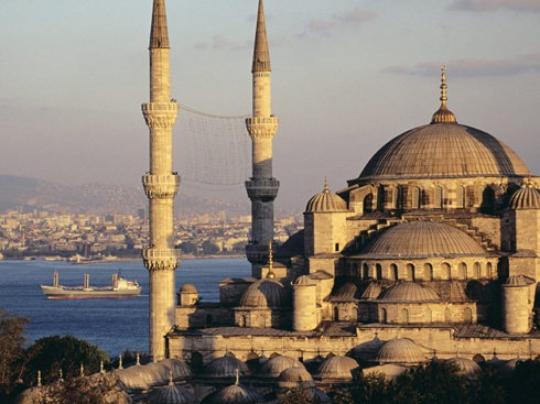 Thời điểm tuyệt vời nhất để du lịch Istanbul là mùa thu. Sẽ có ít khách tham quan và giá phòng vừa phải.