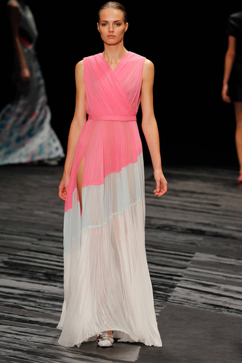 Đầm block color của J. Mendel, New York Fashion Week.