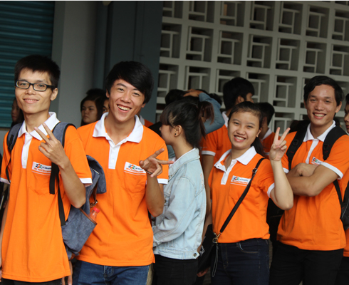 Ngay từ 7h, 258 sinh viên đã có mặt đông đủ tại Bảo tàng Hồ Chí Minh, chi nhánh Quân khu 5, Đà Nẵng, tất cả các bạn đều tỏ ra hào hứng và sẵn sàng cho một ngày học thật sự ý nghĩa cũng như nhiều điều thú vị.
