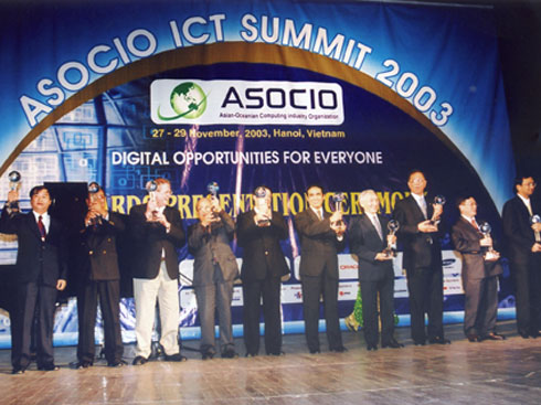 ASOCIO ICT Summit lần đầu được tổ chức tại Hà Nội năm 2003. Đây là lần thứ hai Việt Nam đăng cai sự kiện này.