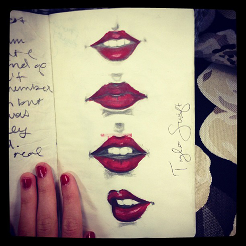 Swift post hình các kiểu môi đặc trưng của cô trên Instagram.