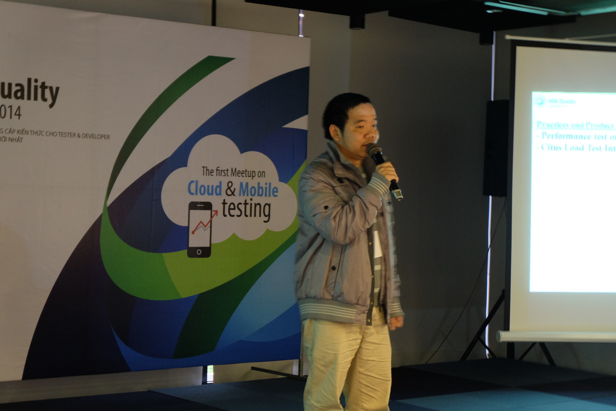 <p> Khép lại chương trình, diễn giả Lương Văn Minh (Ban Giải pháp công nghệ FPT Software - FSB) nói về case study trong một dự án lớn. Từ đó, anh cũng cung cấp cho thành viên những kinh nghiệm của FPT Software trong việc chuyển đổi dữ liệu lên Cloud.</p>