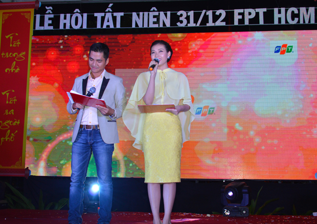 Dẫn dắt chương trình lễ hội là 2 MC của FPT Play: Trí Viễn và Miss Ngôi sao Bích Khanh